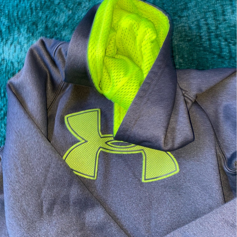 boys under armour sweatshirt